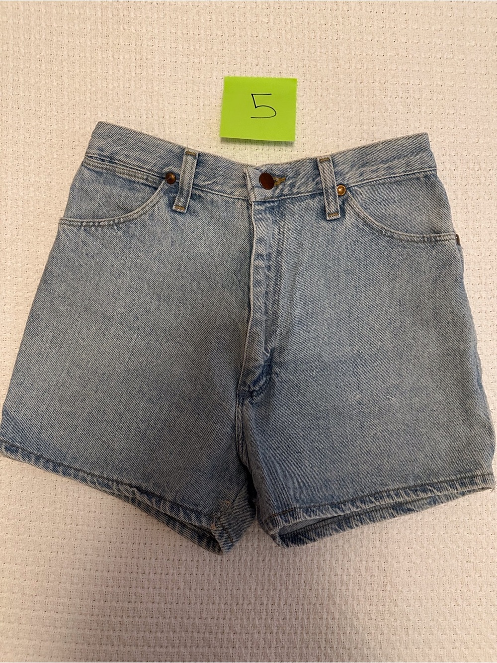VINTAGE Wrangler High-Waist Denim Shorts